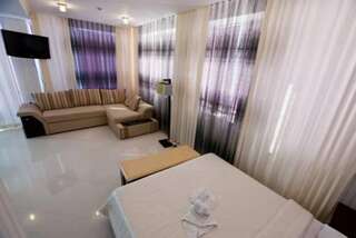 Гостиница Индиго Утес Улучшенный двухместный номер с 1 кроватью и видом на море-7
